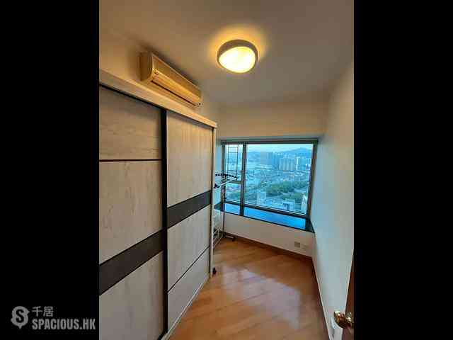 West Kowloon - Sorrento Phase 1 Block 6 03