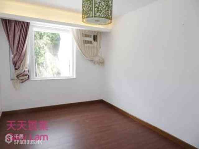 Clear Water Bay - Golden Lake Villa 07