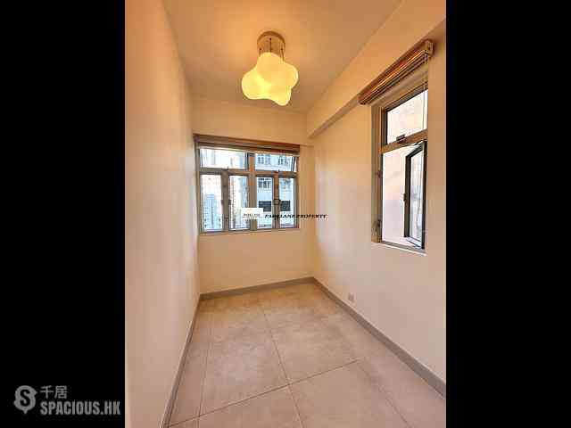 Wan Chai - Diamond Building 08