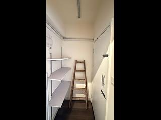 Sai Ying Pun - 345, Queen's Road West 07