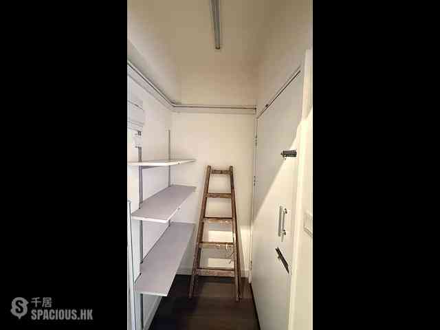 Sai Ying Pun - 345, Queen's Road West 07