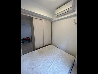 Shek Tong Tsui - Chong Yip Centre Block B 07