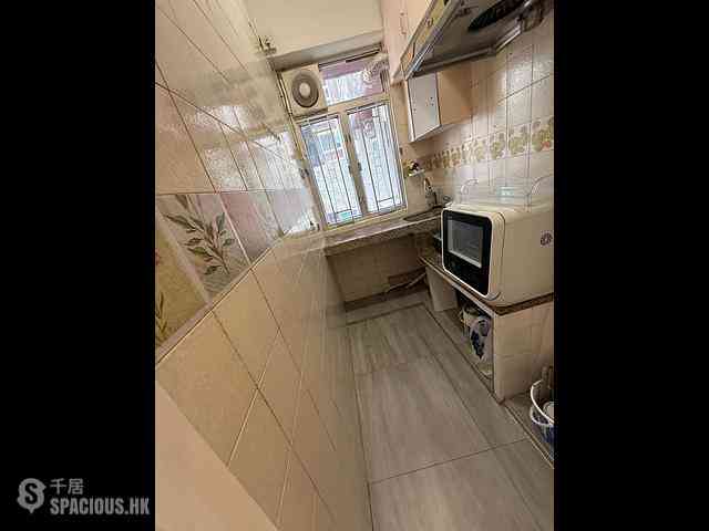 Kennedy Town - Jade Court Block B 02