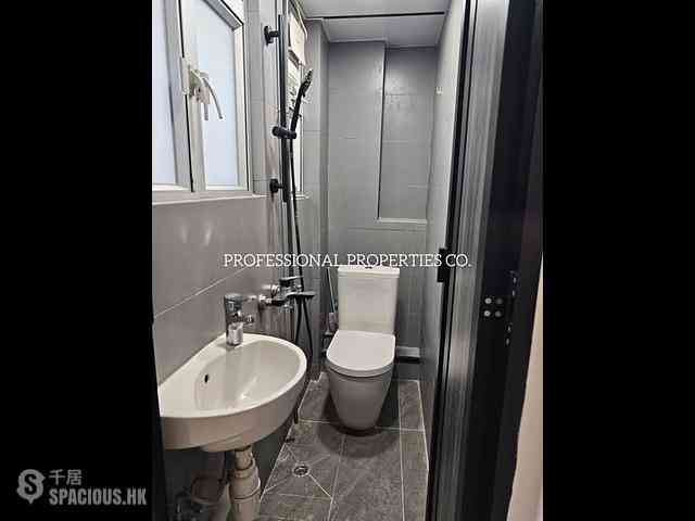 Central - 12, Gough Street 05