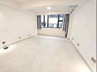 Central - 12, Gough Street 02