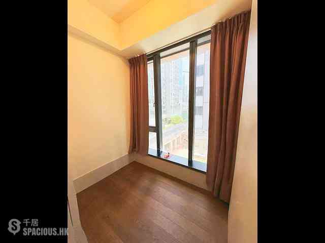 Wan Chai - Eight Star Street 04
