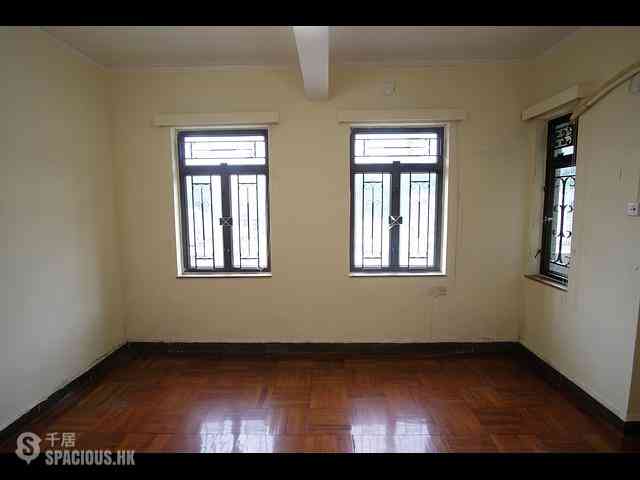 Happy Valley - 11-15, Briar Avenue 02