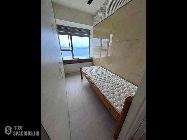 Siu Sai Wan - Island Resort Block 6 04