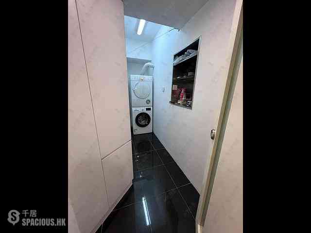 Siu Sai Wan - Island Resort Block 6 07