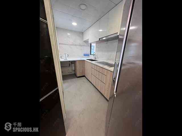 Siu Sai Wan - Island Resort Block 6 08