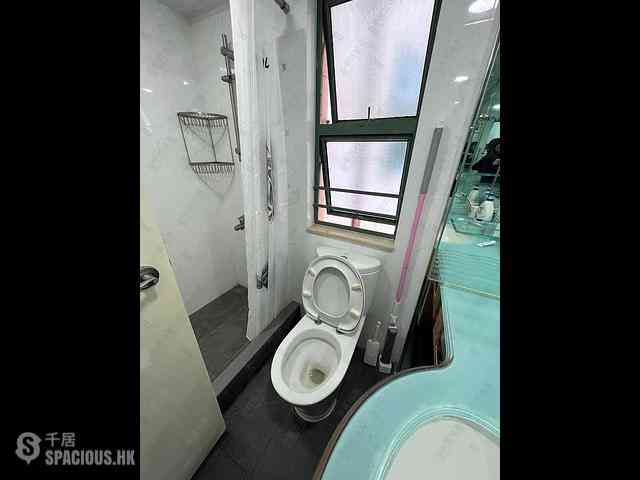 Siu Sai Wan - Island Resort Block 6 09