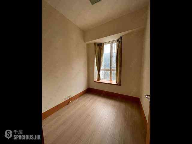 Quarry Bay - The Orchards Block 1 08
