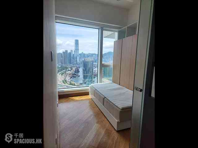 Tai Kok Tsui - Harbour Green Tower 1 01