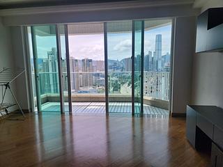Tai Kok Tsui - Harbour Green Tower 1 02