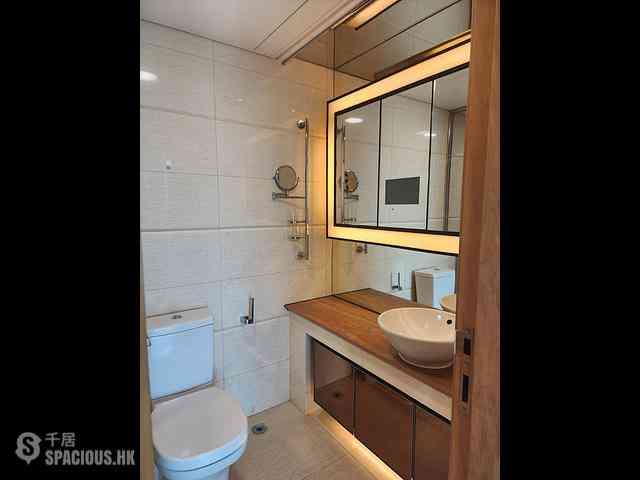 Tai Kok Tsui - Harbour Green Tower 1 04
