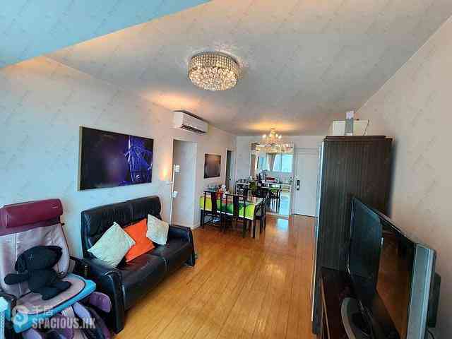 Siu Sai Wan - Island Resort Block 7 02