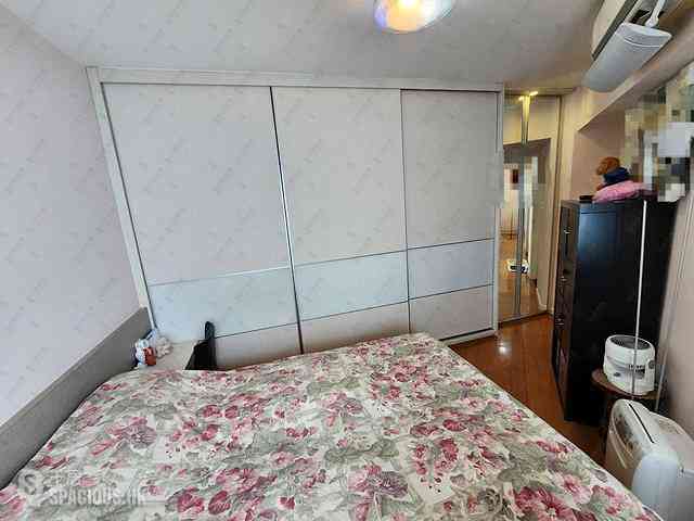 Siu Sai Wan - Island Resort Block 7 04