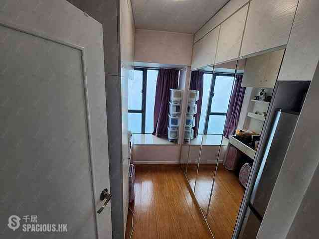 Siu Sai Wan - Island Resort Block 7 07