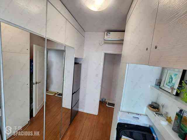 Siu Sai Wan - Island Resort Block 7 08