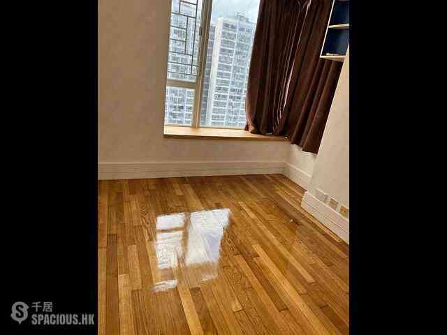 Quarry Bay - The Orchards Block 1 09
