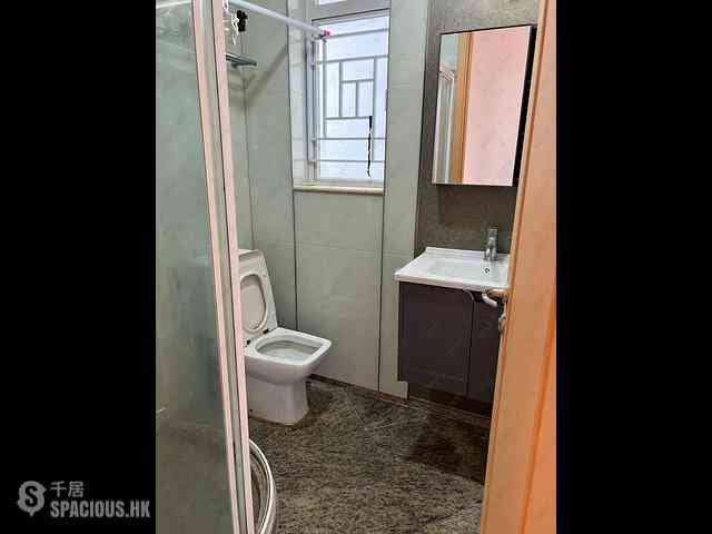 Quarry Bay - The Orchards Block 1 11