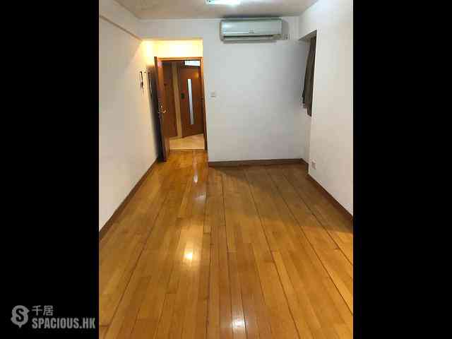 Sai Ying Pun - Tone Hing Building 01