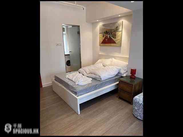 Sheung Wan - 124-126, Wing Lok Street 05