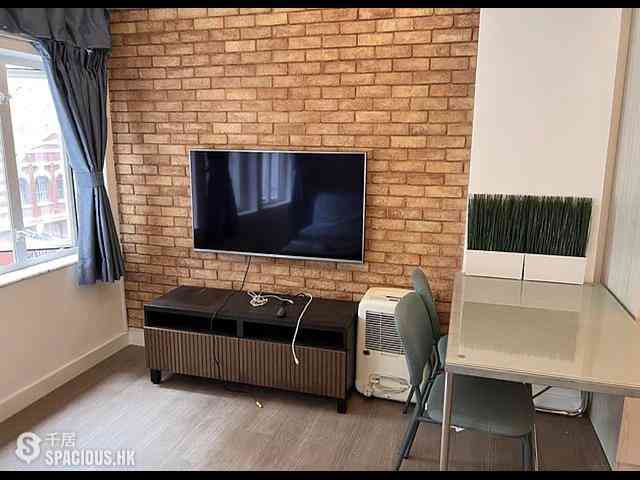 Sheung Wan - 124-126, Wing Lok Street 06