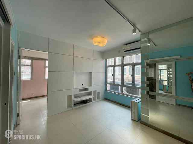 Sai Ying Pun - King Ming Mansion 01