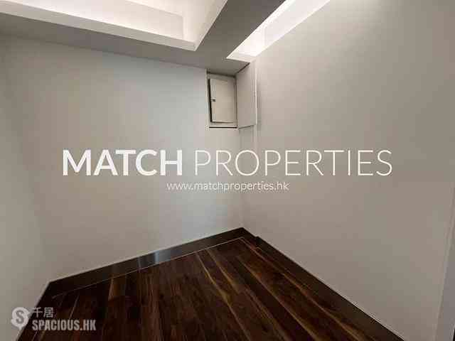 Sai Ying Pun - Sun Luen Building 11