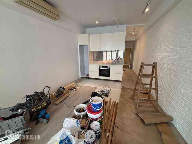 Soho - Kingearn Building 01