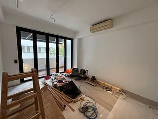 Soho - Kingearn Building 03