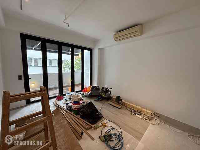 Soho - Kingearn Building 03