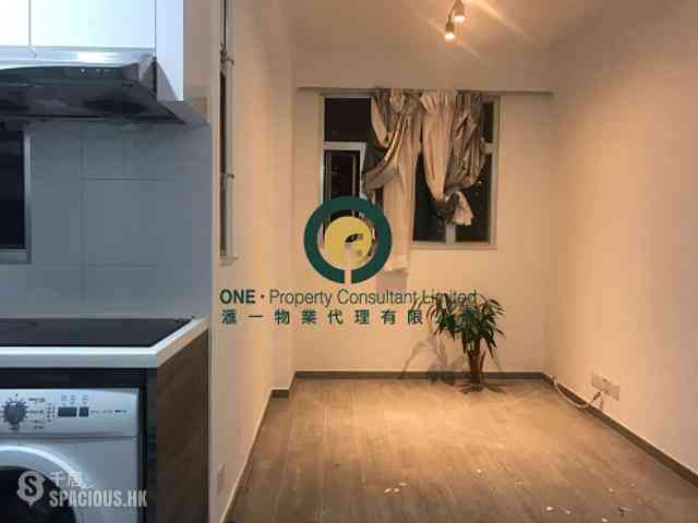 Sai Ying Pun - Lai On Building 02