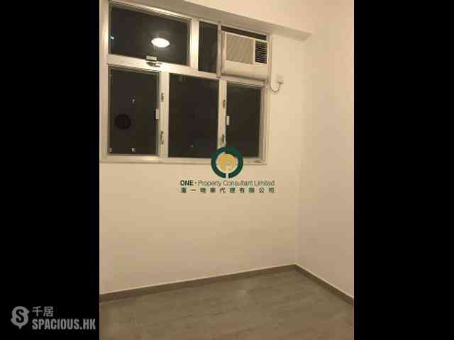Sai Ying Pun - Lai On Building 05