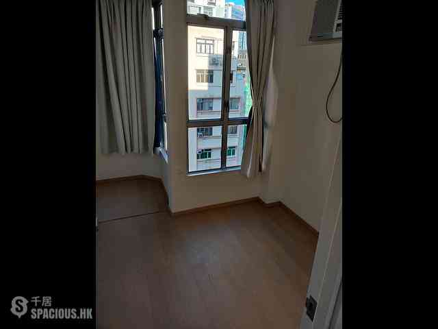 Wan Chai - Yan King Court 01