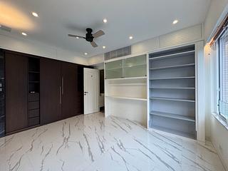 Happy Valley - Ventris Terrace 16