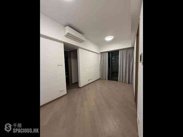 Kai Tak - Upper Riverbank Mansion E 01
