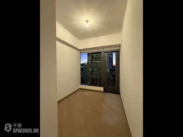 Kai Tak - Upper Riverbank Mansion E 03