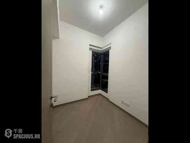 Kai Tak - Upper Riverbank Mansion E 04