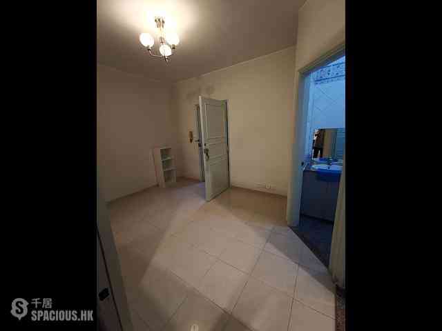 Kennedy Town - Hee Wong Terrace Block 4 02