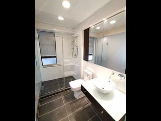 Mid Levels Central - Robinson Heights Block 1 06