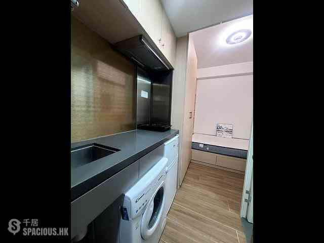 Causeway Bay - Island Building 01