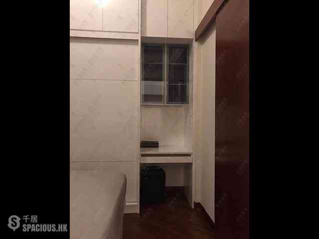 Wan Chai - The Avenue Phase 2 Block 1 09