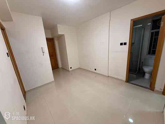 Sai Wan Ho - Sun Sing Centre 01