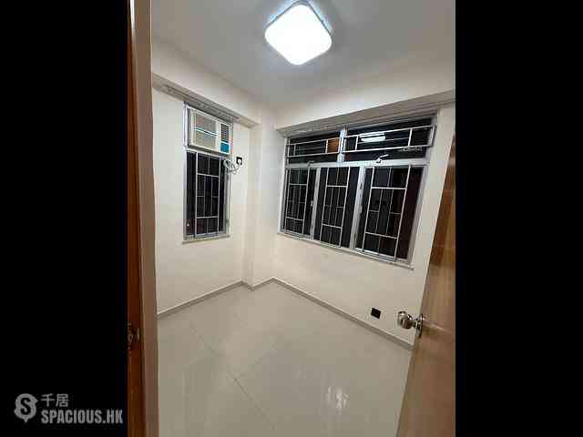 Sai Wan Ho - Sun Sing Centre 08