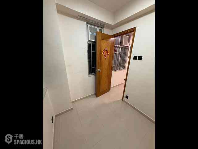 Sai Wan Ho - Sun Sing Centre 03
