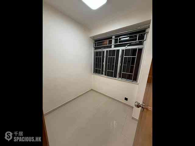Sai Wan Ho - Sun Sing Centre 06