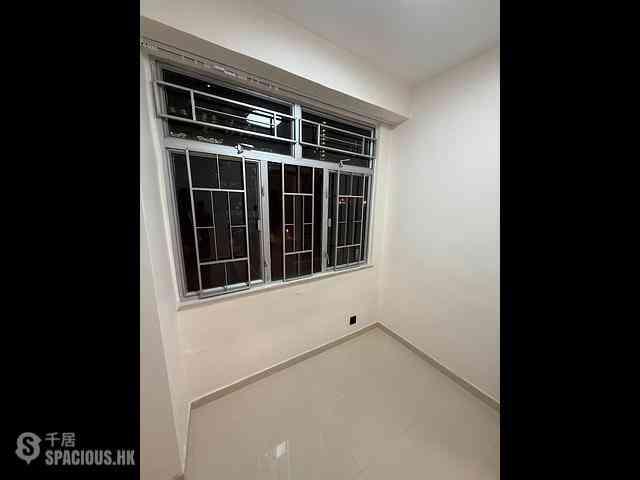 Sai Wan Ho - Sun Sing Centre 07