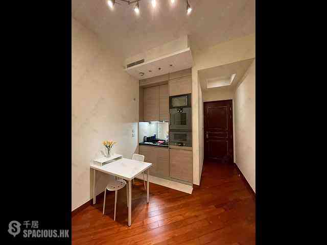 Wan Chai - The Avenue Phase 2 Block 1 06